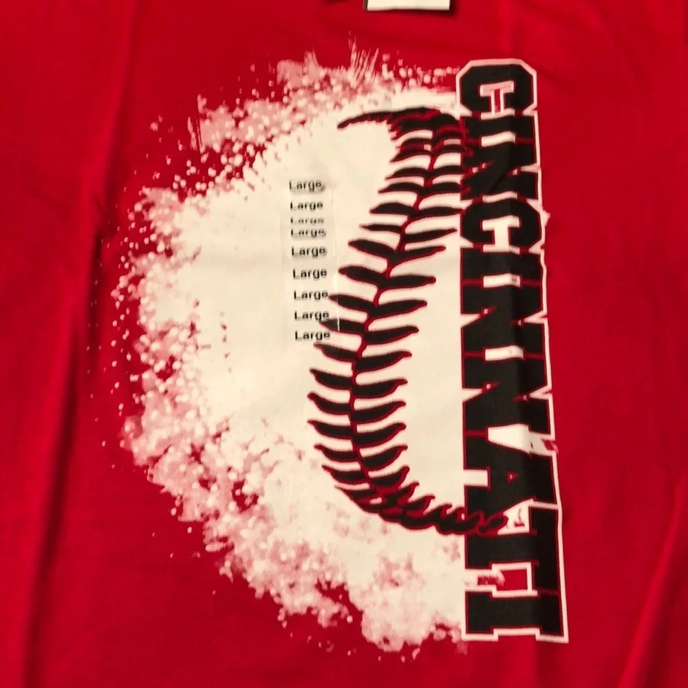 Cincinnati Reds Baseball Tee Shirt NWT